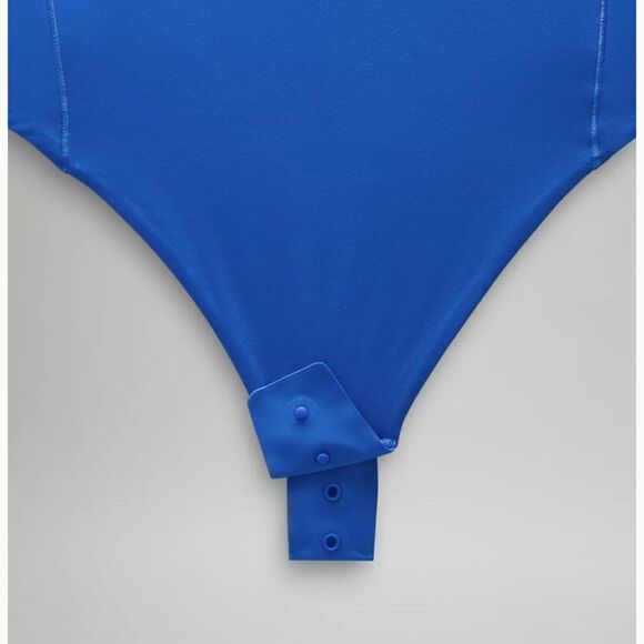 Lululemon Wundermost Ultra-Soft Nulu Mockneck
Sleeveless Bodysuit - Picture 6 of 6